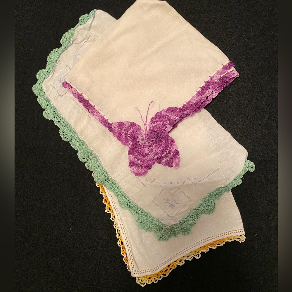 Vintage ladies handkerchiefs.  Set of 3.
